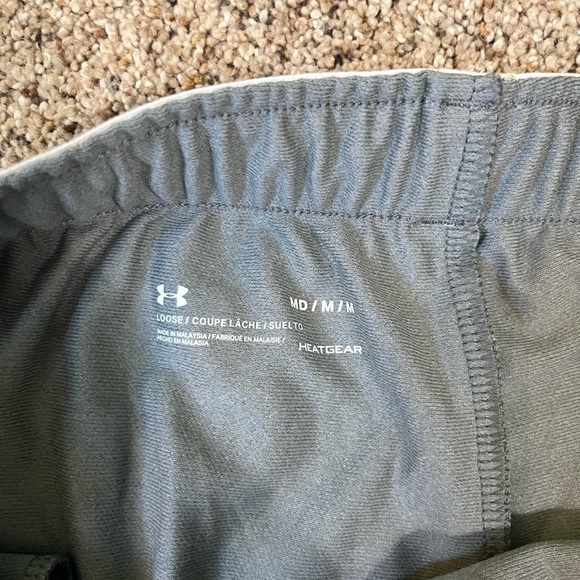 Under Armour Workout Shorts - Picture 4 of 4